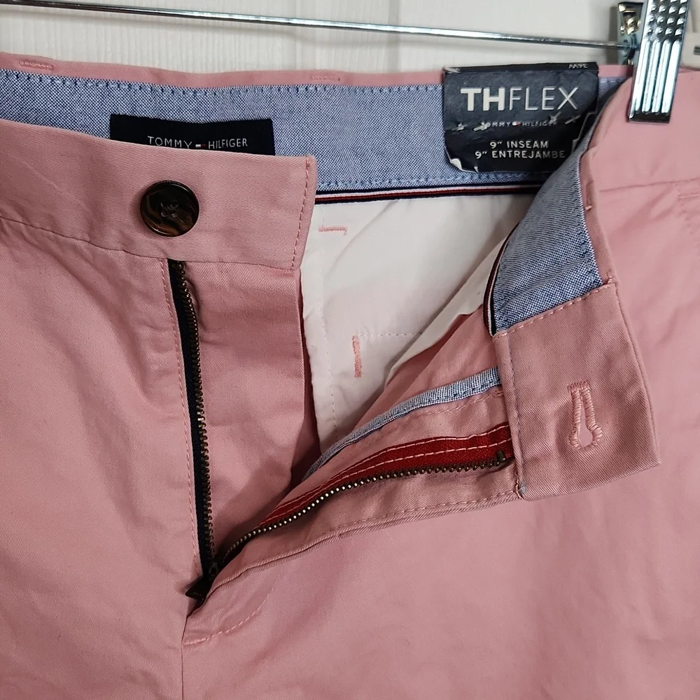 Tommy Hilfiger TH Flex salmon pink Nantucket Red chino shorts size 36